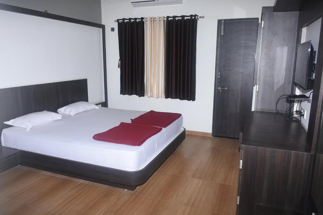 Hotel Devang Дварка Экстерьер фото